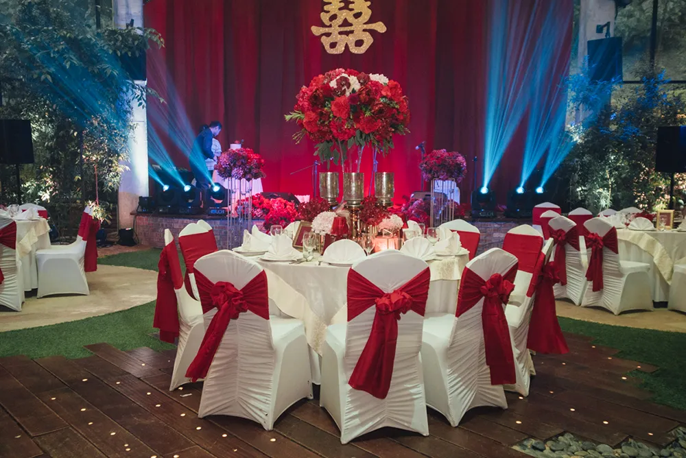 Photo by Funkydali. theweddingnotebook.com