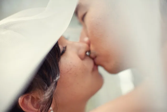 theweddingnotebook.com. Ndrew Photography. Chinese traditional wedding