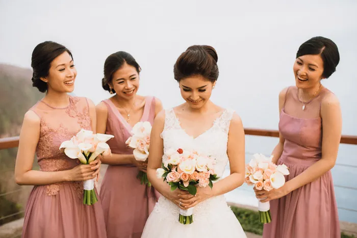 Photo by Snap Story Pictures. theweddingnotebook.com