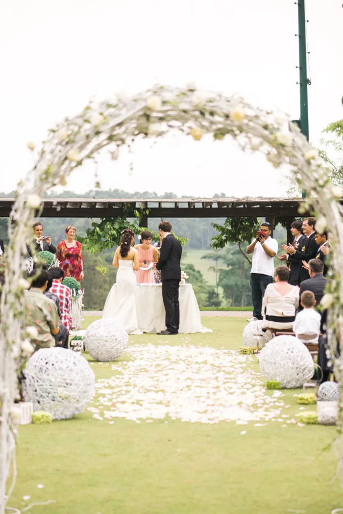 Photo by Ann-Kathrin Koch Photography. theweddingnotebook.com