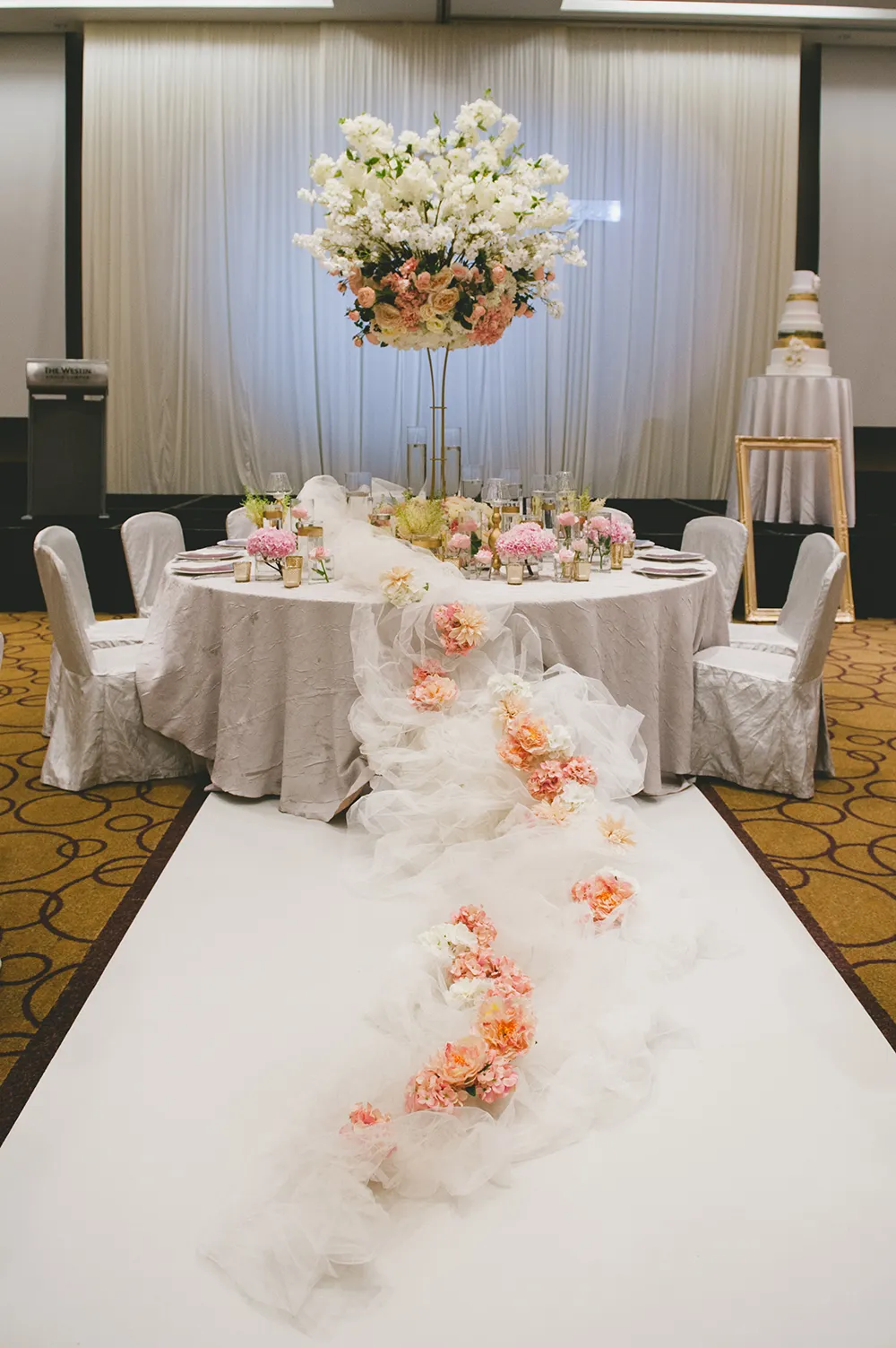 The Westin Kuala Lumpur wedding. Styling by The Wedding Notebook. Photography by Inlight Photos. theweddingnotebook.com
