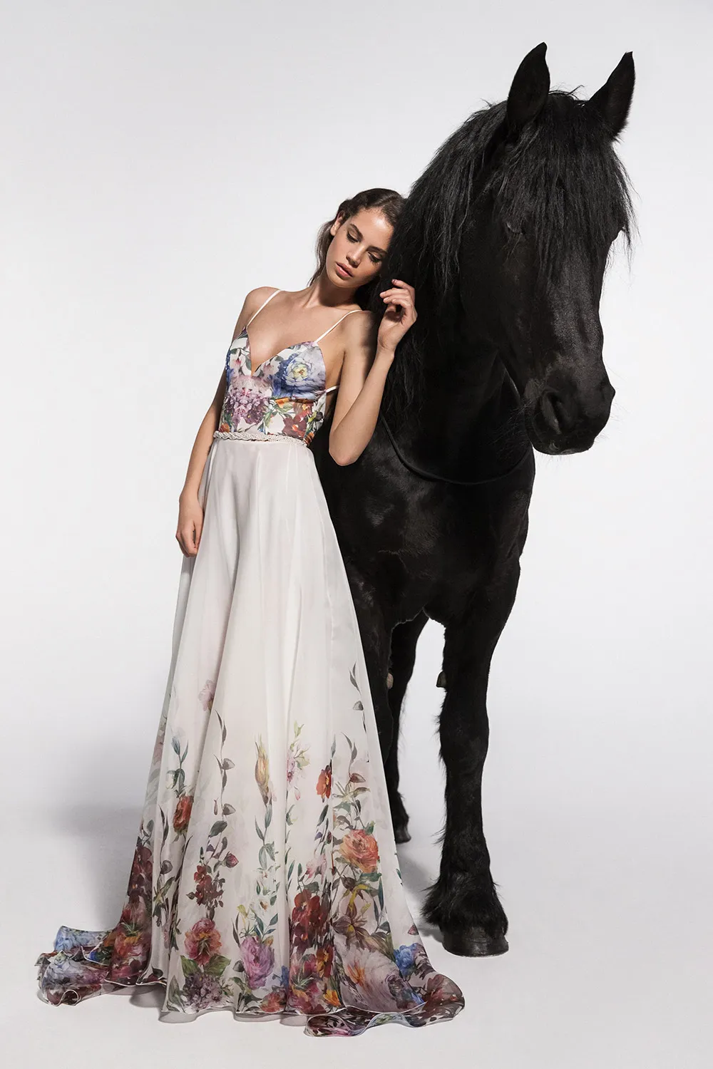 Daalarna 2021 Eveningwear Collection. theweddingnotebook.com