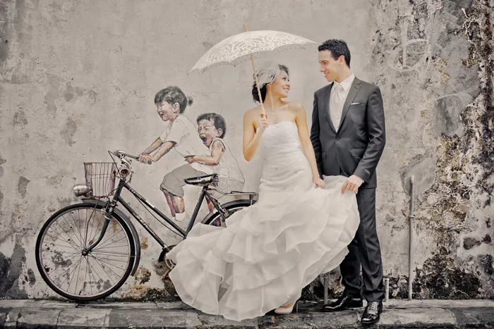 Photography by Alextan Artworks. theweddingnotebook.com