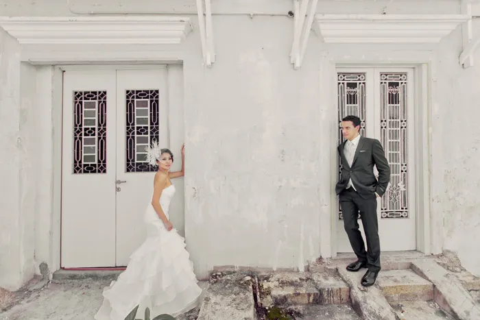 Photography by Alextan Artworks. theweddingnotebook.com