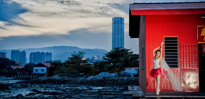 Photography by Alextan Artworks. theweddingnotebook.com