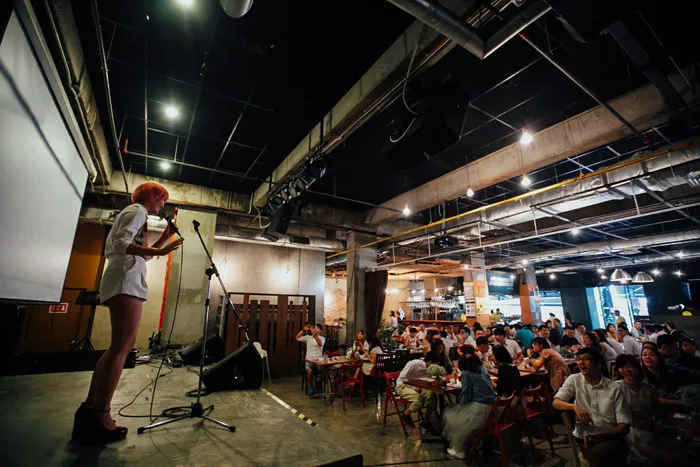 Photo by Fabulous Moments. theweddingnotebook.com