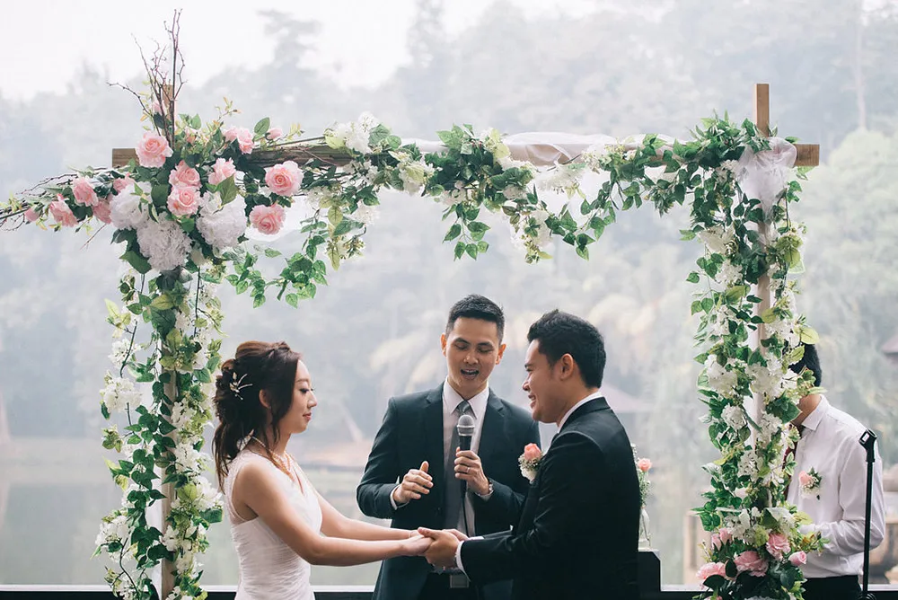 Dennis Yap Photography. theweddingnotebook.com