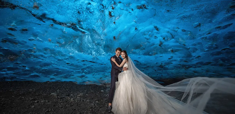 Photo by Acapella Photography. theweddingnotebook.com