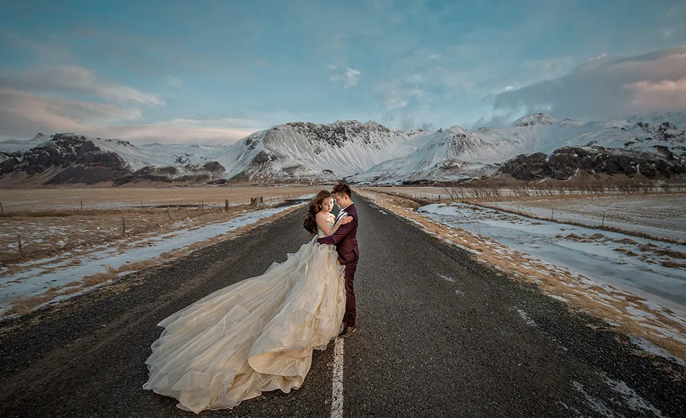 Photo by Acapella Photography. theweddingnotebook.com