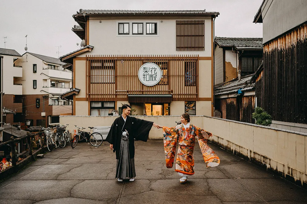 Photo by Jiwa Photography. theweddingnotebook.com