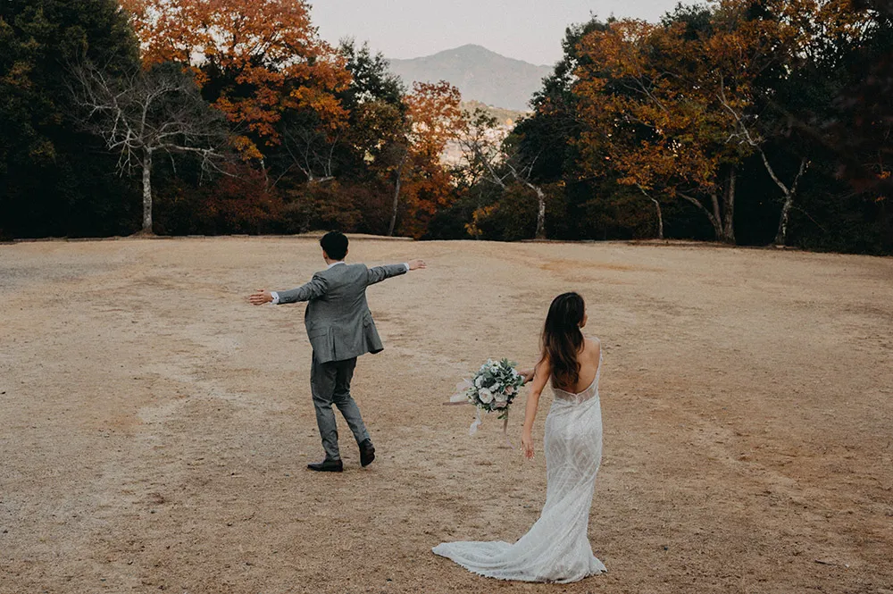 Photo by Jiwa Photography. theweddingnotebook.com