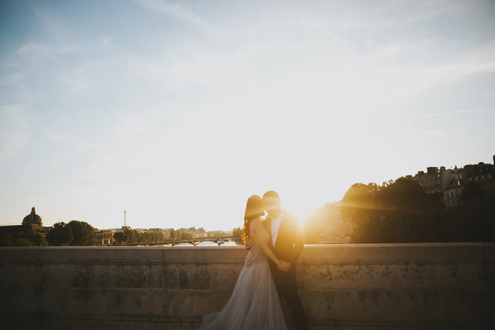 Photo by Synchronal Photography. theweddingnotebook.com