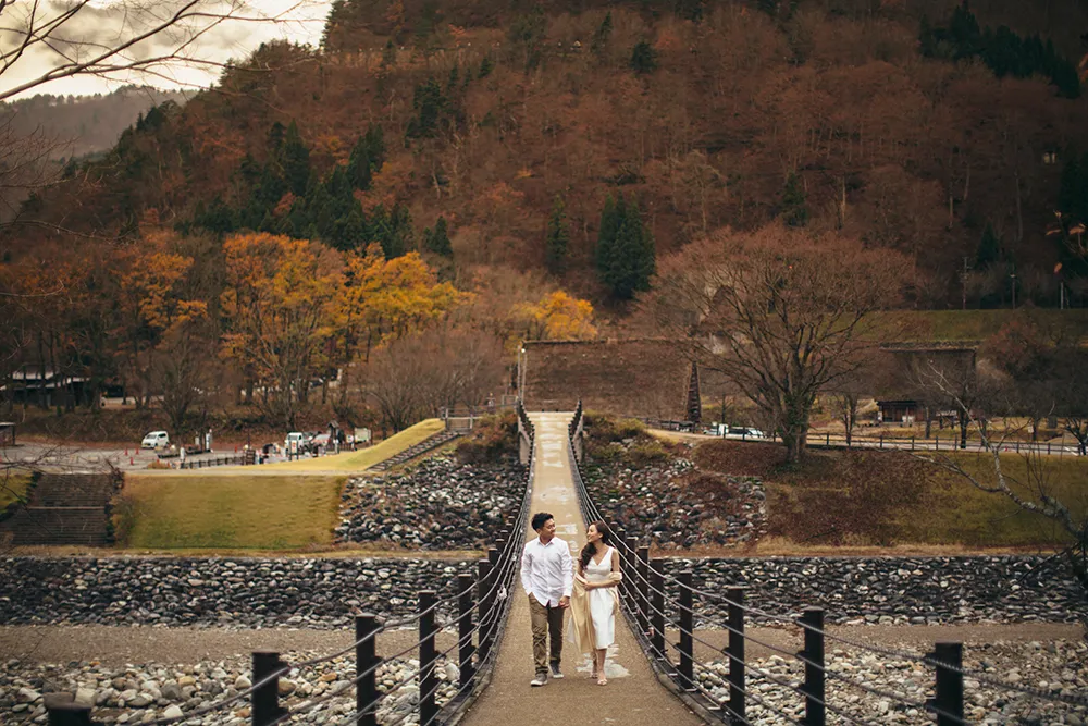 Photography by Quarter A Photography. Shirakawa Japan. theweddingnotebook.com