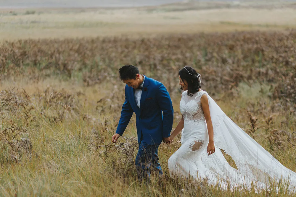 Photo by Synchronal Photography. theweddingnotebook.com