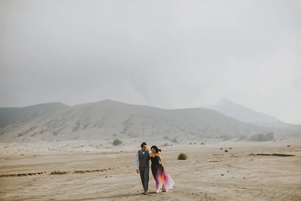 Photo by Synchronal Photography. theweddingnotebook.com