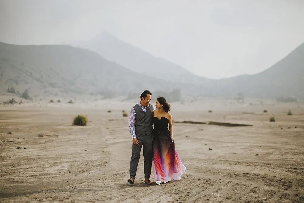 Photo by Synchronal Photography. theweddingnotebook.com