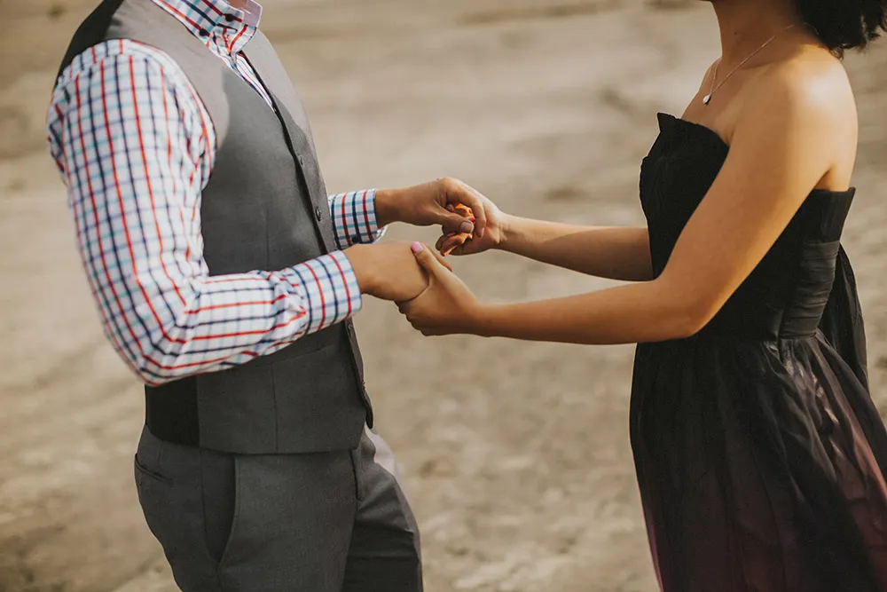 Photo by Synchronal Photography. theweddingnotebook.com