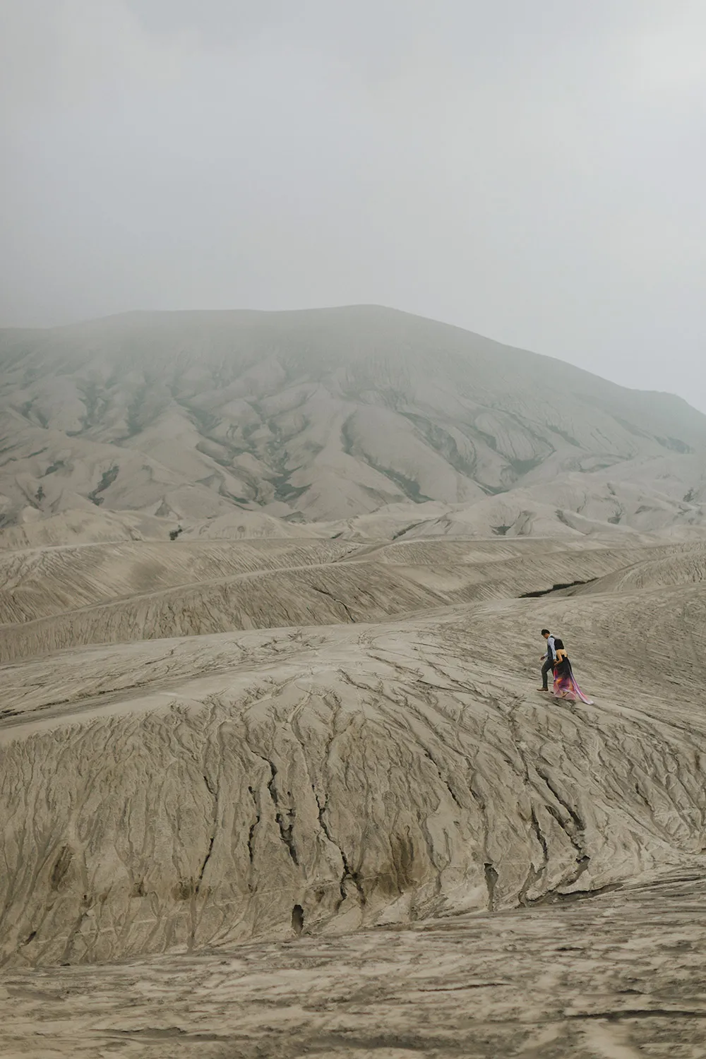 Photo by Synchronal Photography. theweddingnotebook.com