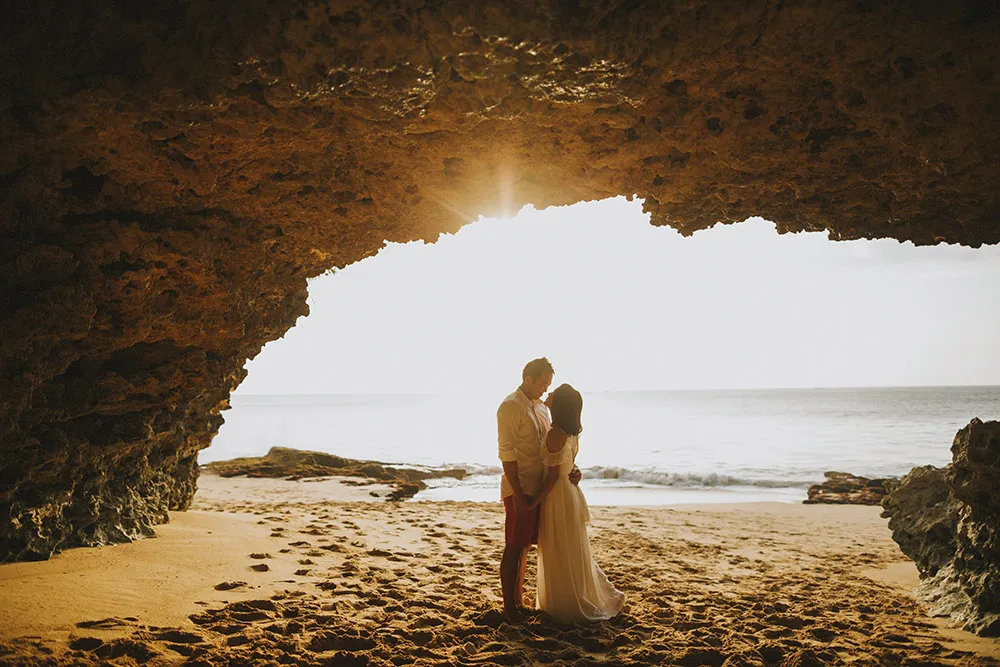 Photo by Synchronal Photography. theweddingnotebook.com