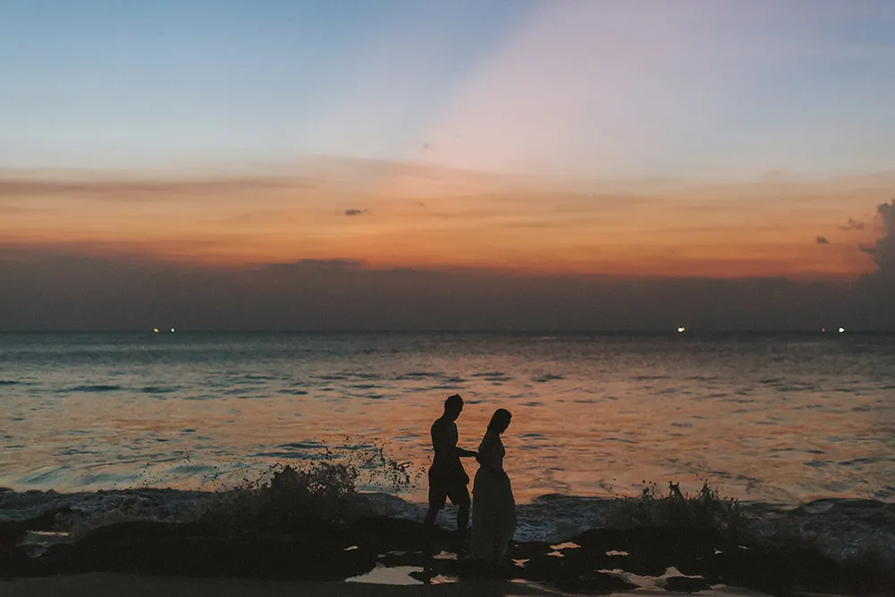 Photo by Synchronal Photography. theweddingnotebook.com