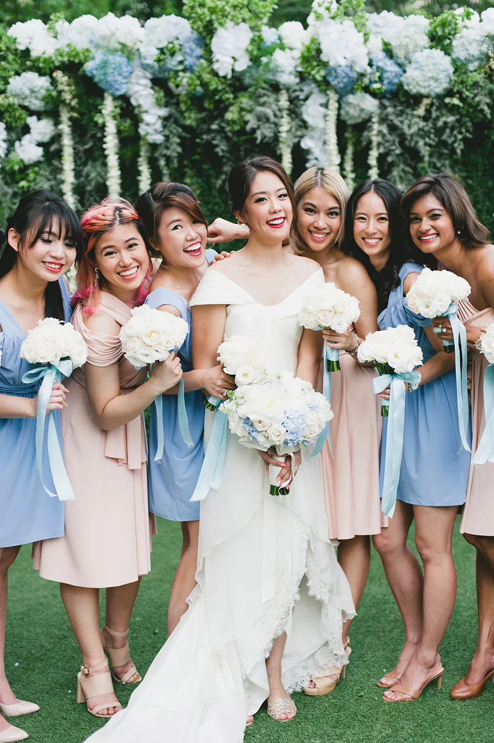 Pastel colour bridesmaids. Photo by Inlight Photos. theweddingnotebook.com