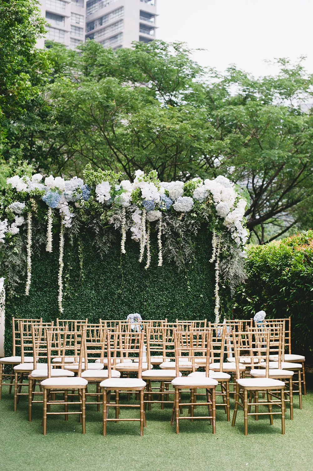 Photo by Inlight Photos. theweddingnotebook.com