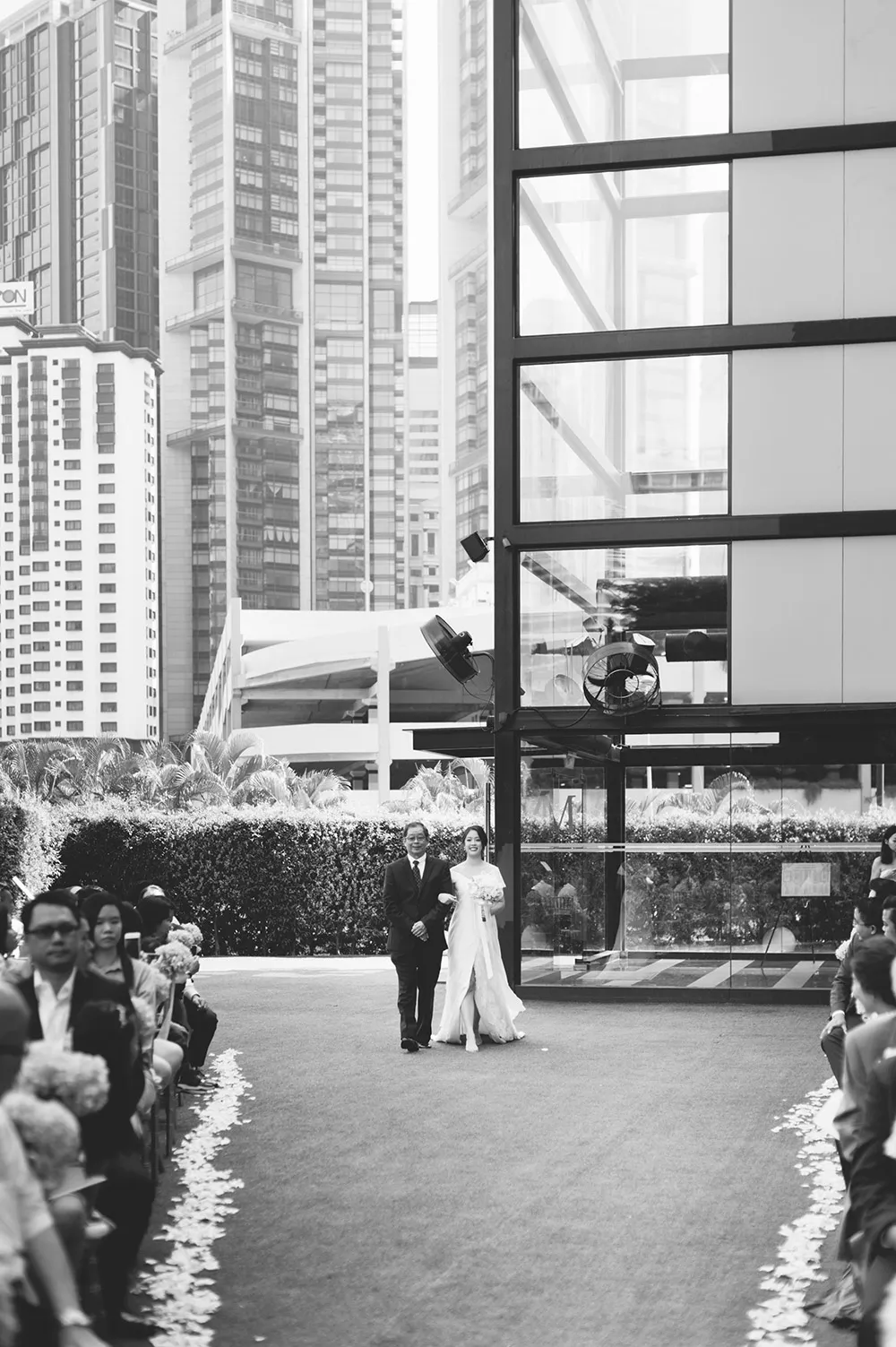 Photo by Inlight Photos. theweddingnotebook.com