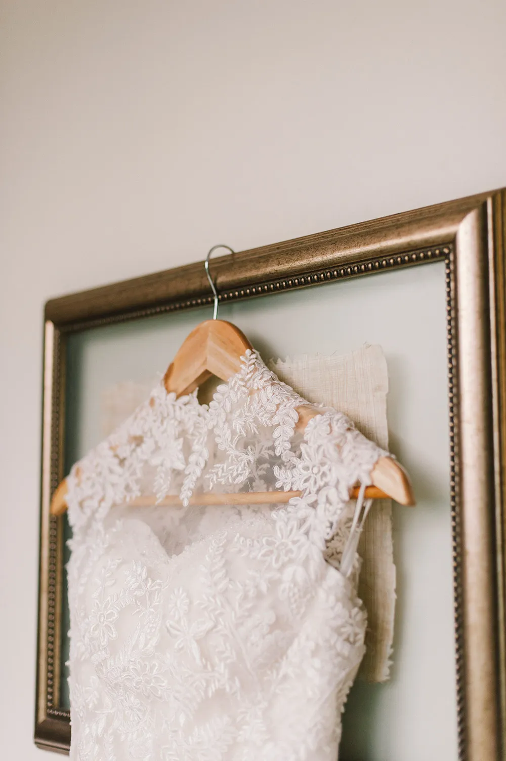 Munkeat Photography. theweddingnotebook.com