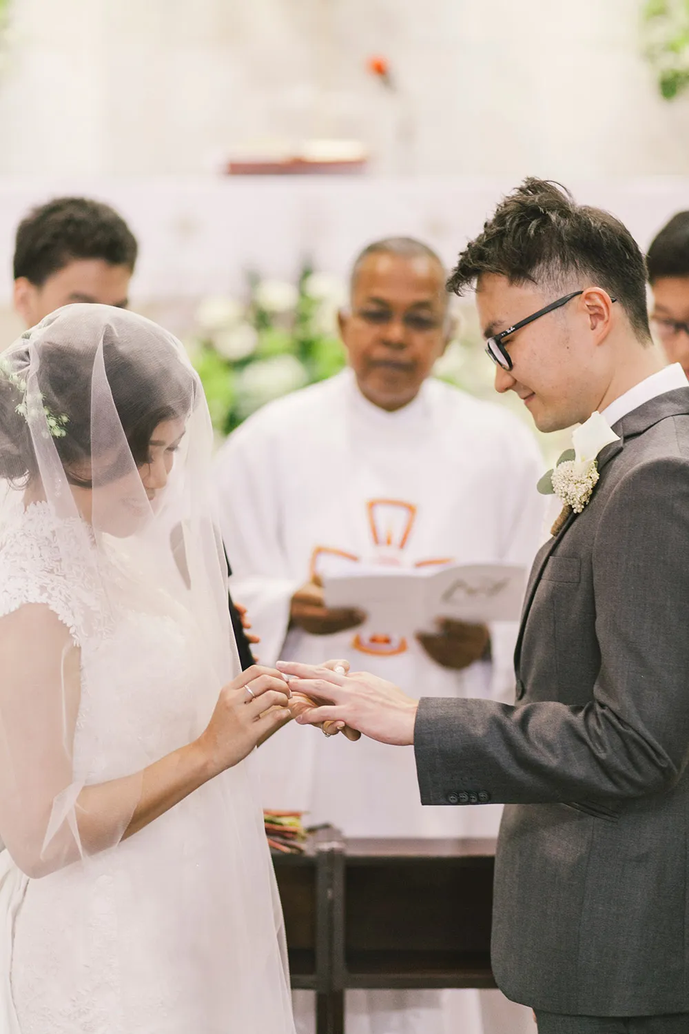 Munkeat Photography. theweddingnotebook.com