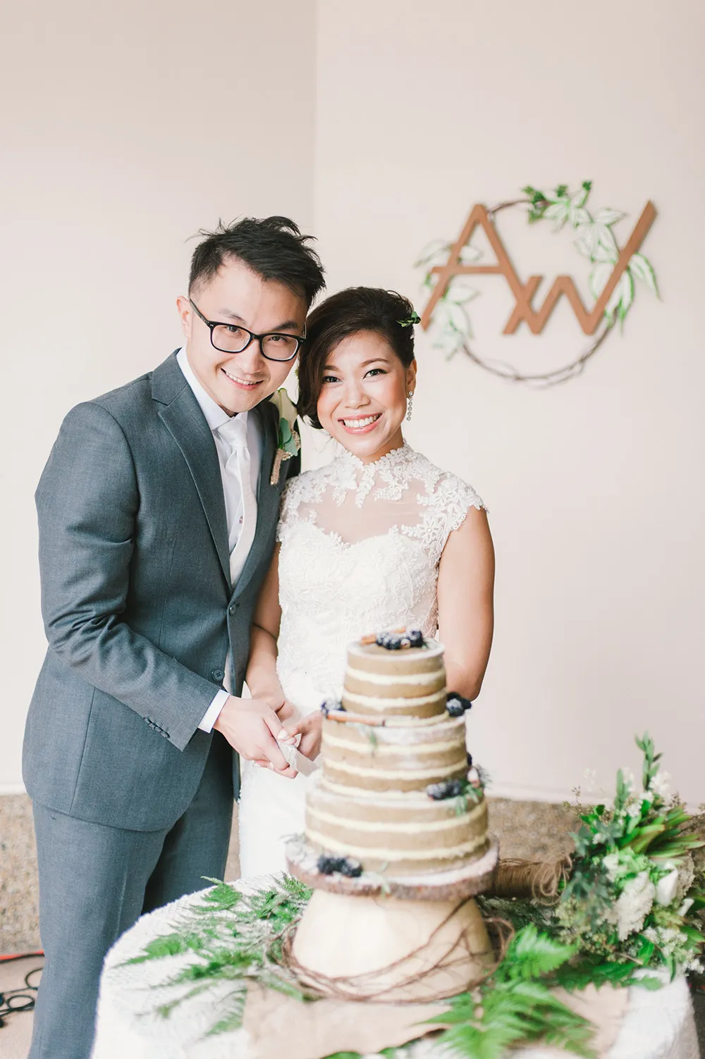 Munkeat Photography. theweddingnotebook.com