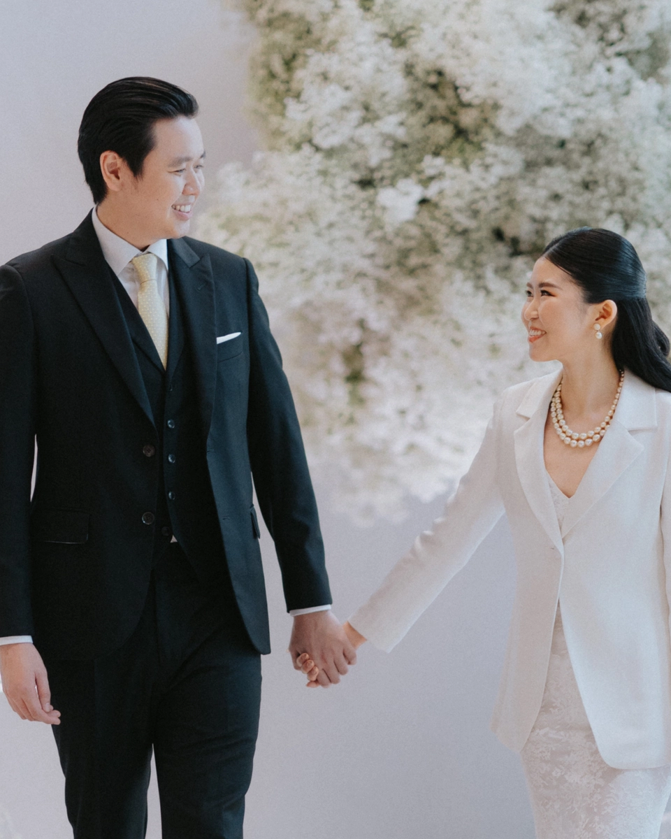 Elegant Home ROM Ceremony filled with Baby’s Breath and Petite Desserts