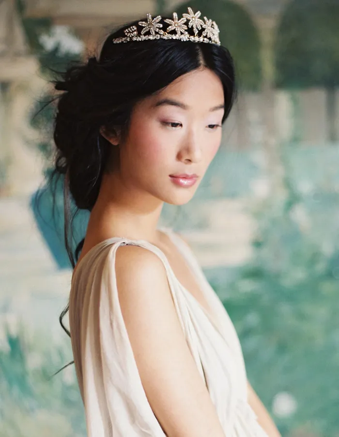 Starling Headband/Crown – Enchanted Atelier By Liv Hart Fall 2015 Collection. Photo by Laura Gordon Photography. theweddingnotebook.com