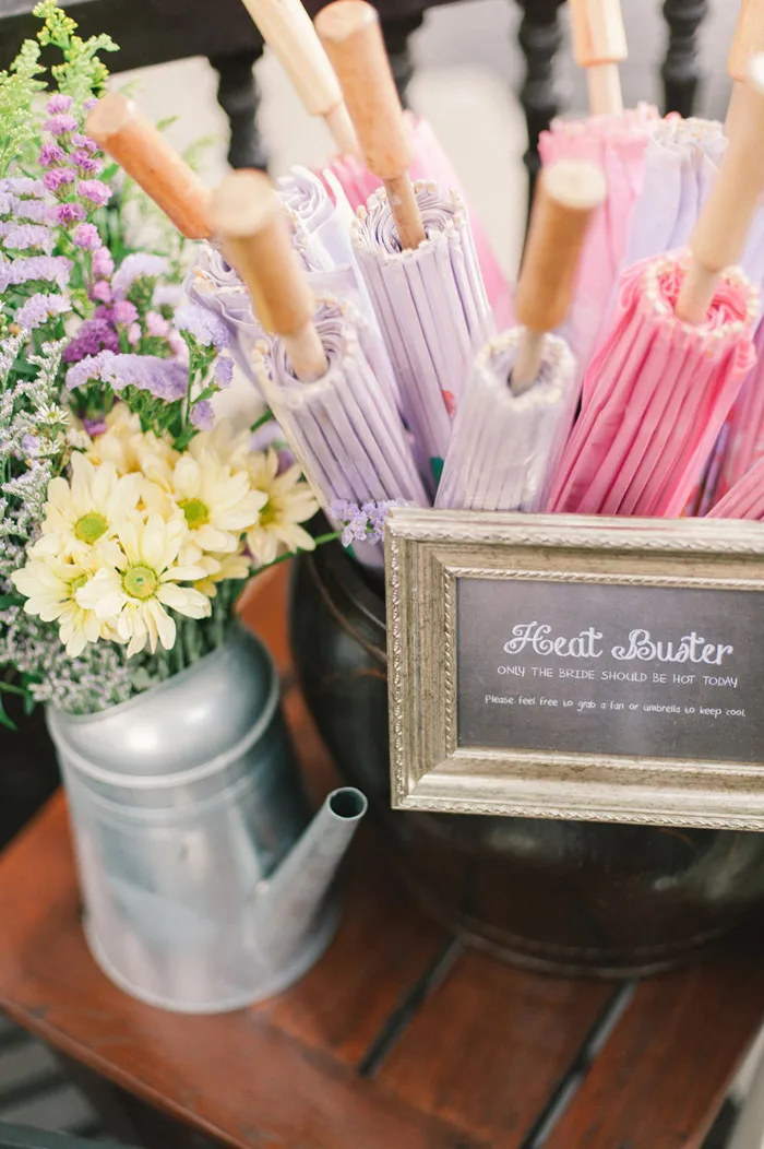 Photo by Munkeat Photography. theweddingnotebook.com