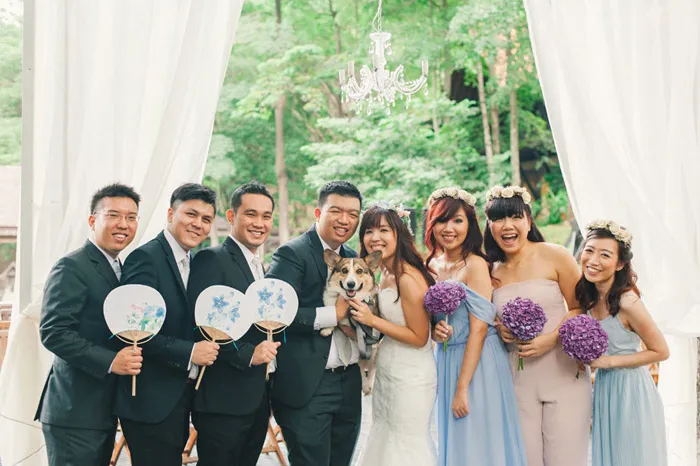 Photo by Munkeat Photography. theweddingnotebook.com