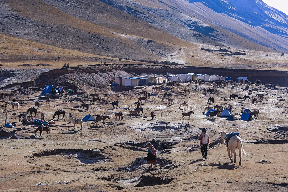 Photography by Metrophoto. Destination engagement shoots in Peru. theweddingnotebook.com