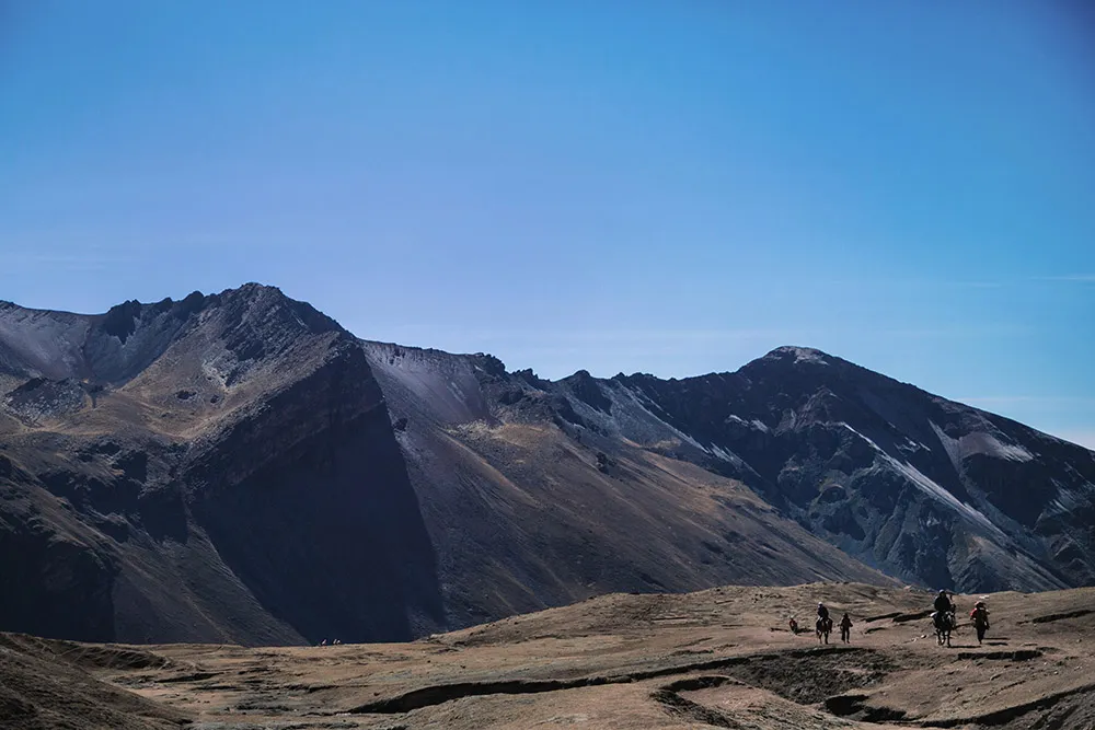 Photography by Metrophoto. Destination engagement shoots in Peru. theweddingnotebook.com