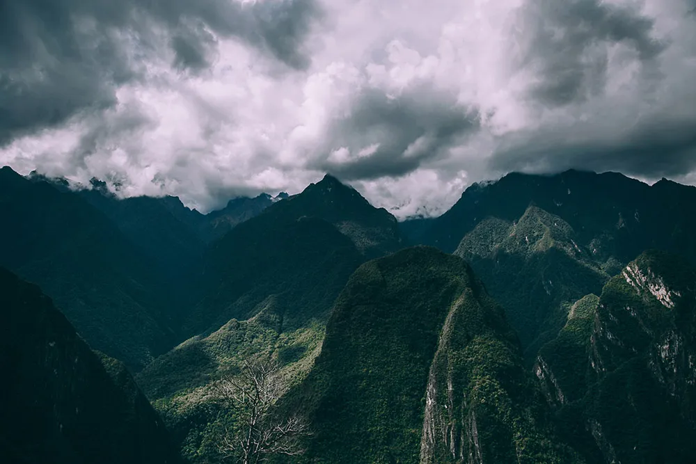 Photography by Metrophoto. Destination engagement shoots in Peru. theweddingnotebook.com