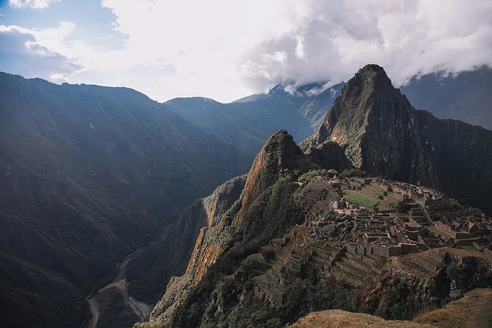 Photography by Metrophoto. Destination engagement shoots in Peru. theweddingnotebook.com