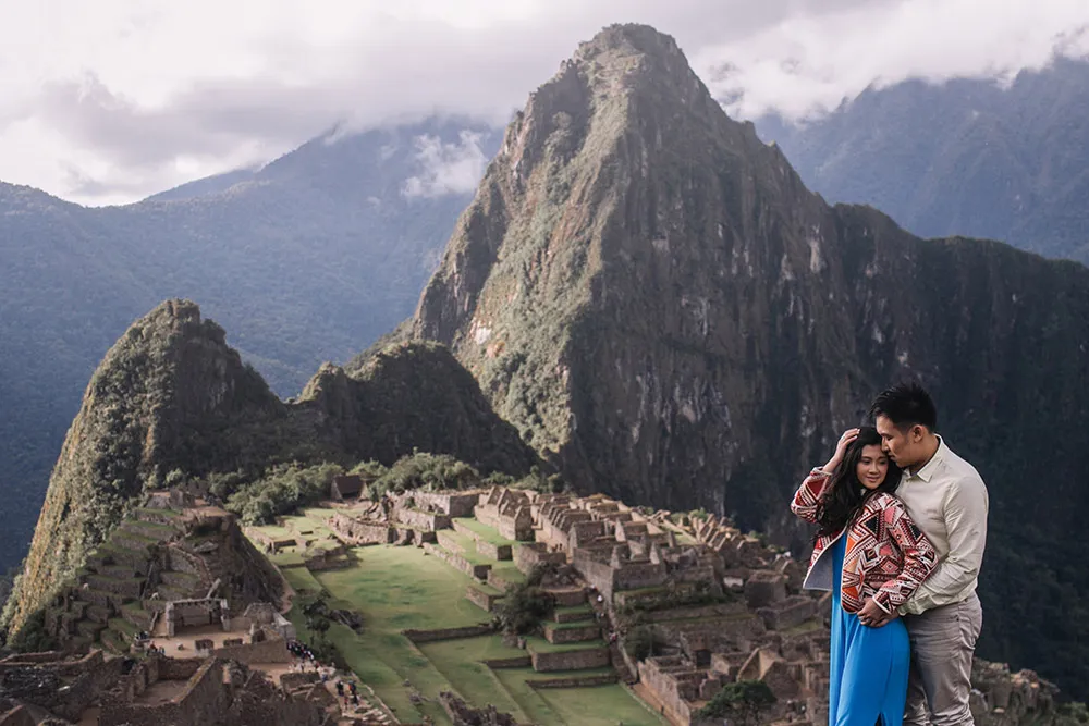 Photography by Metrophoto. Destination engagement shoots in Peru. theweddingnotebook.com