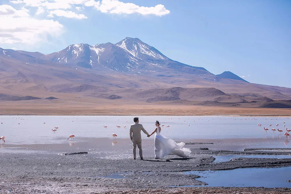 Photography by Metrophoto. Destination bridal portraits in Bolivia. theweddingnotebook.com