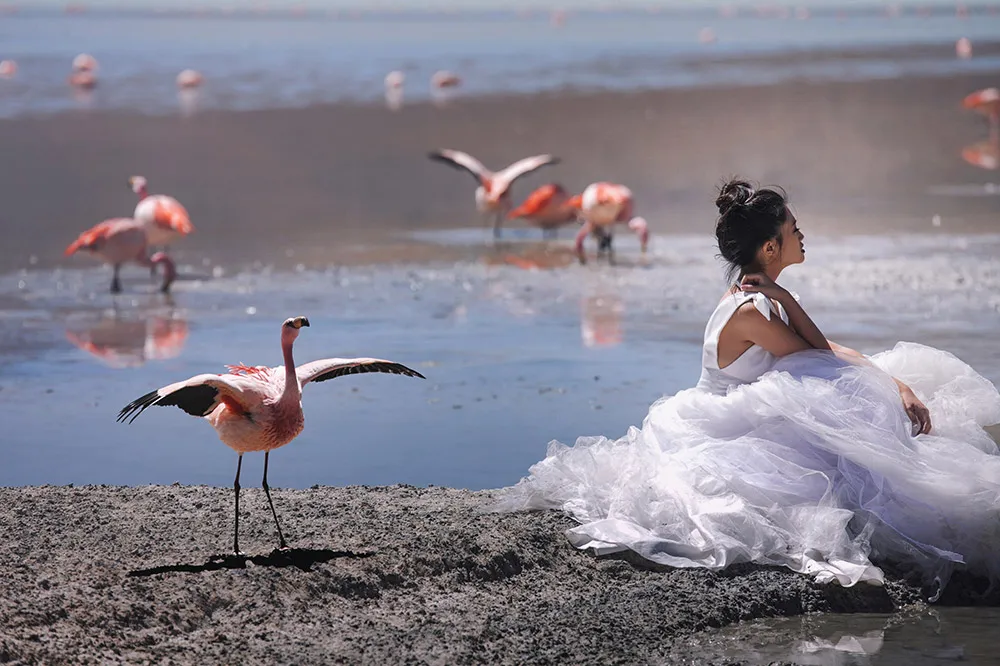 Photography by Metrophoto. Destination bridal portraits in Bolivia. theweddingnotebook.com