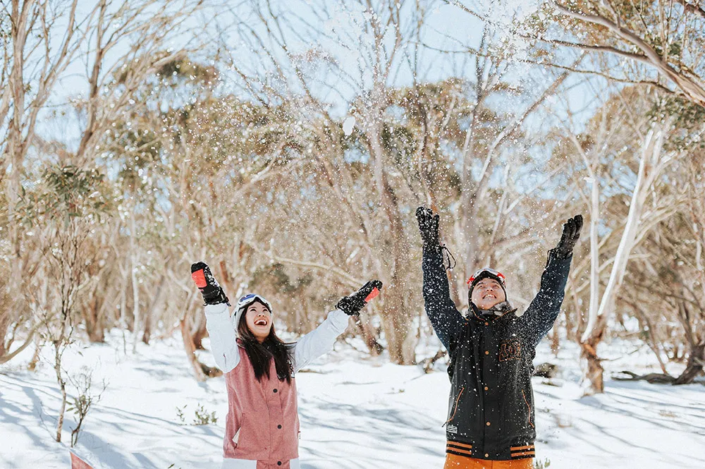 Photo by Munkeat Photography. theweddingnotebook.com
