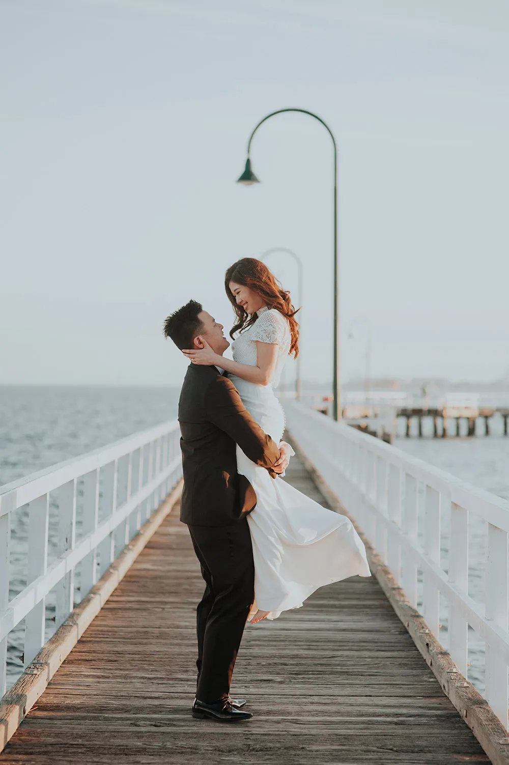 Photo by Munkeat Photography. theweddingnotebook.com