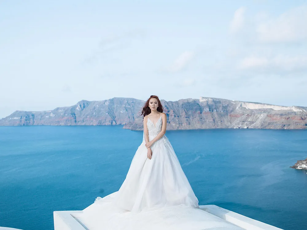 Photography by Sunrise Greece. theweddingnotebook.com