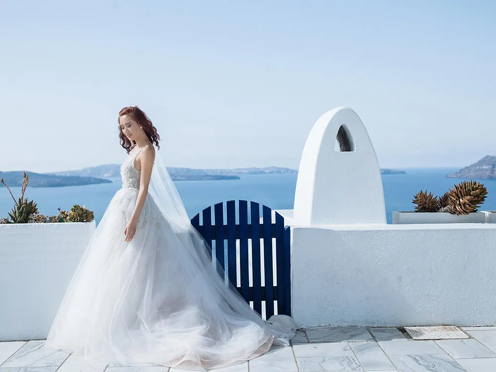 Photography by Sunrise Greece. theweddingnotebook.com
