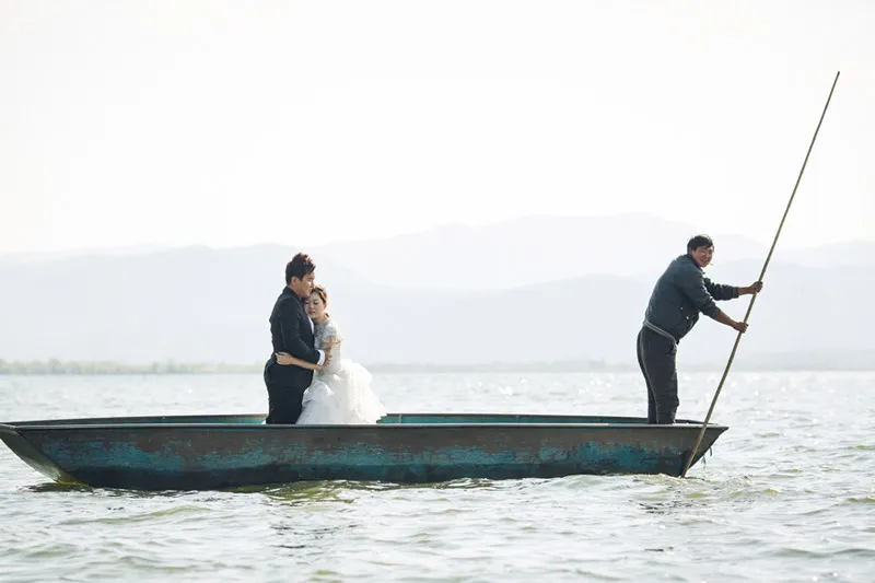 Photo by Plan A Production. theweddingnotebook.com