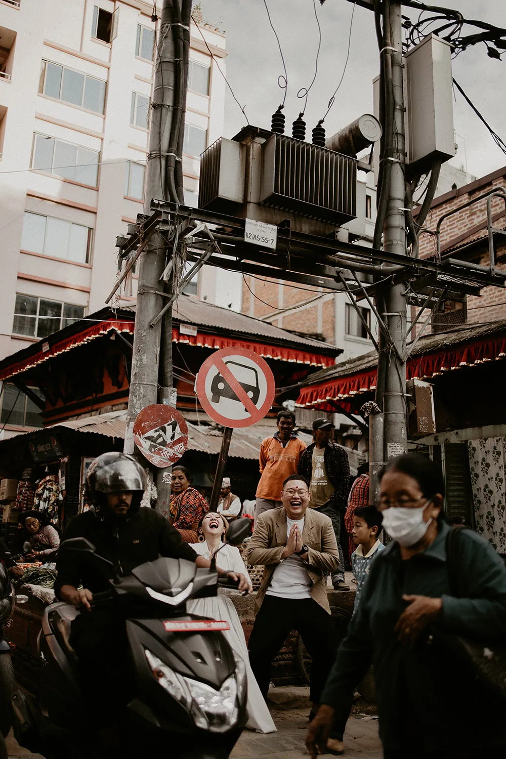 Photo by Sanren Studio. theweddingnotebook.com