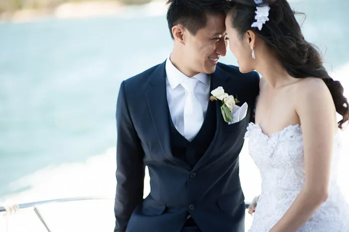 Photo by Tealily Photography. theweddingnotebook.com