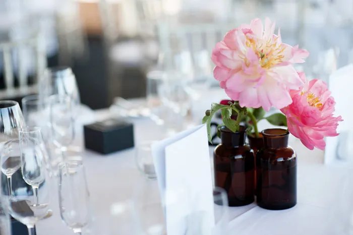 Photo by Tealily Photography. theweddingnotebook.com