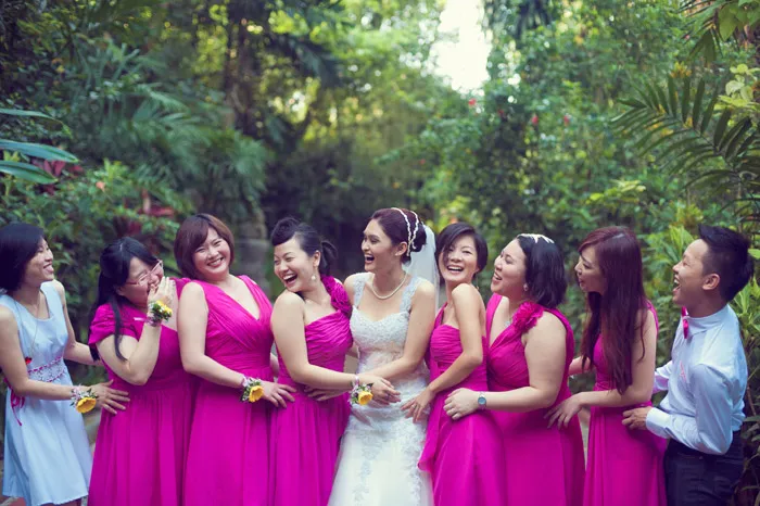 Fuchsia pink bridesmaids. Daren Chong Photography. Wedding planning by Chic Occasions. theweddingnotebook.com